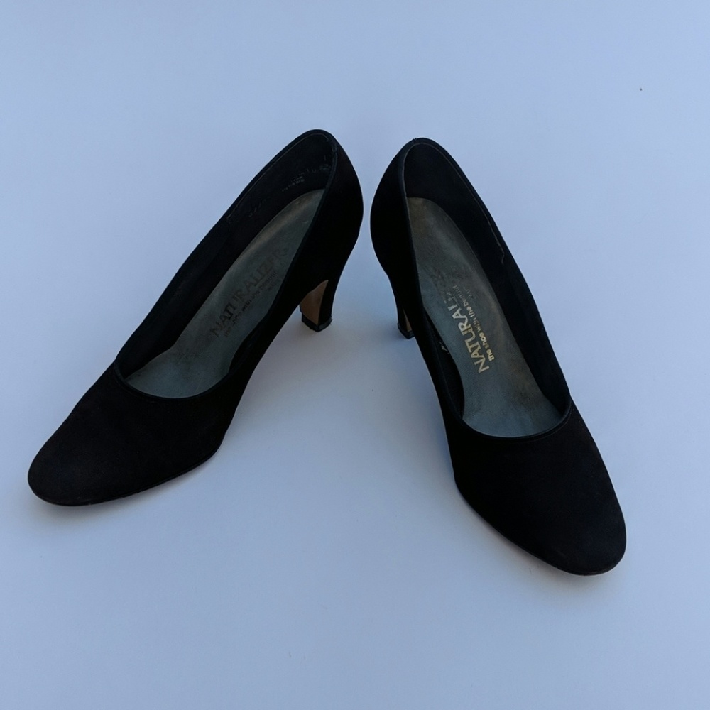 Black Suede Dress Pumps